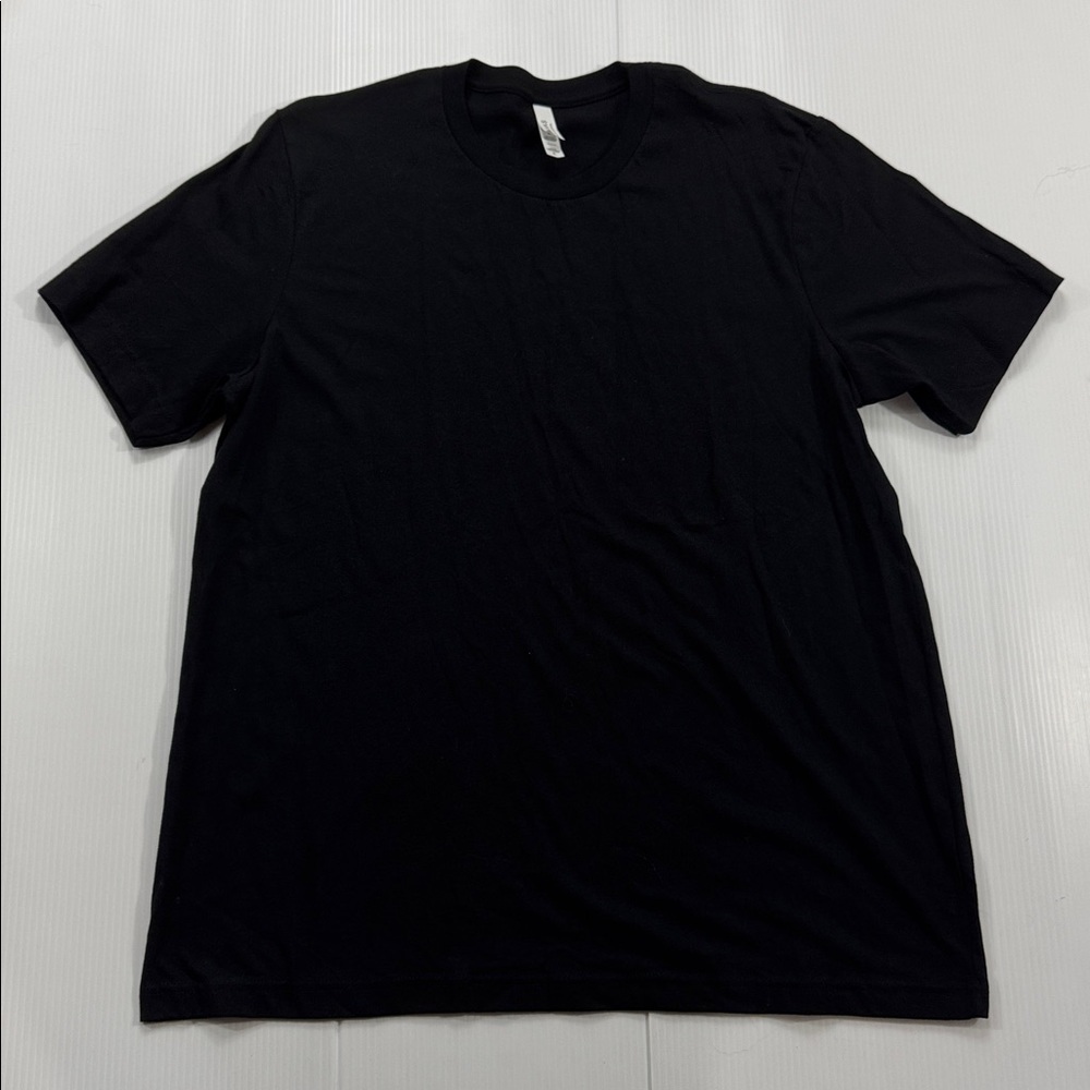 B42. NWOT Bella Canvas Black Short Sleeve Tee (XL)